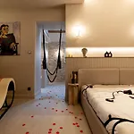 Dora Maar - Desire, Bathtub And Pleasures Appartement Vallauris